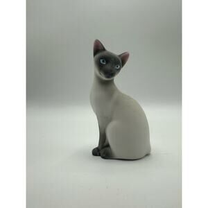 Vintage 1984 Avon Bisque Porcelain Siamese Cat Figurine EUC